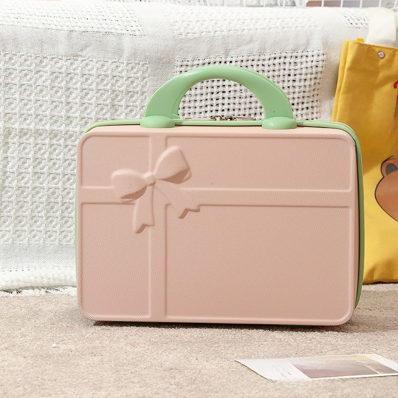 14-inch handbag for fashionable makeup