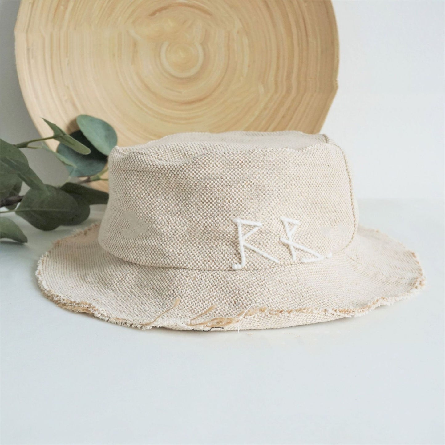 Simple and Stylish Bucket Hat with Relaxed Lettered Design
global-swanky 3