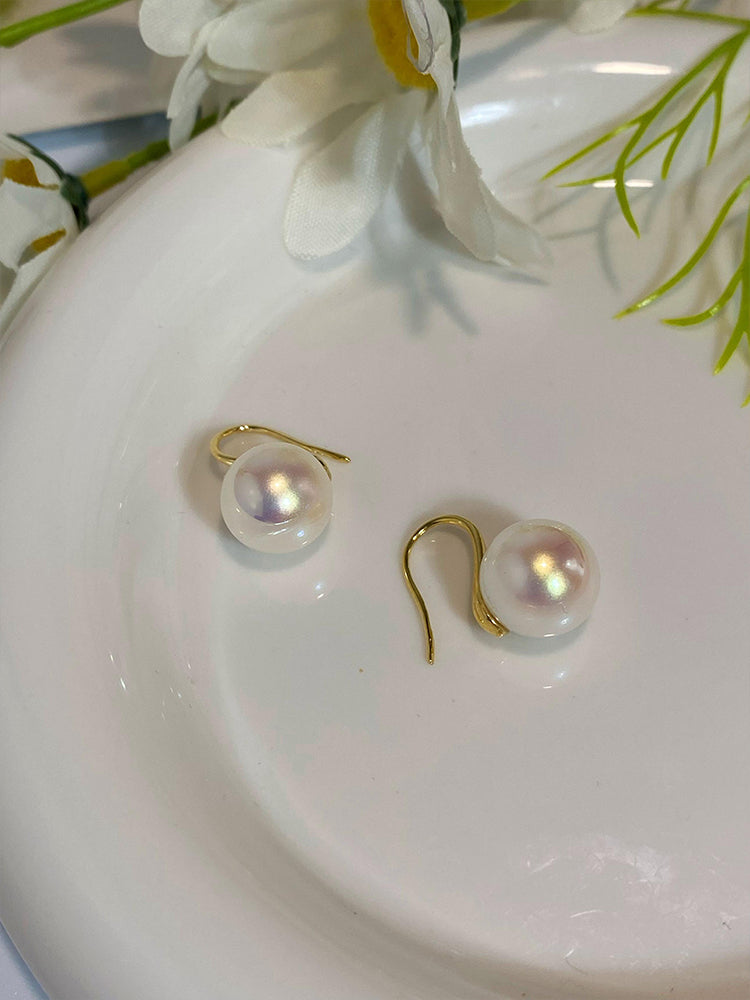 Simple Pearl Earrings for Women – Timeless and Chic Design