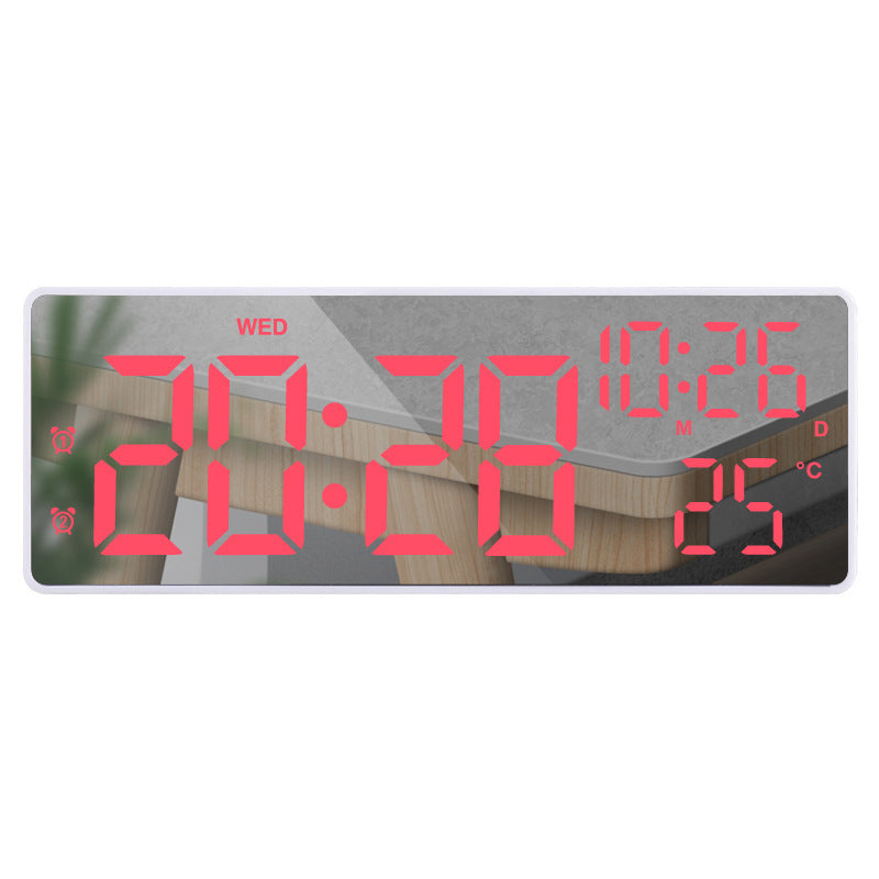 Battery-powered plug-in alarm clock
