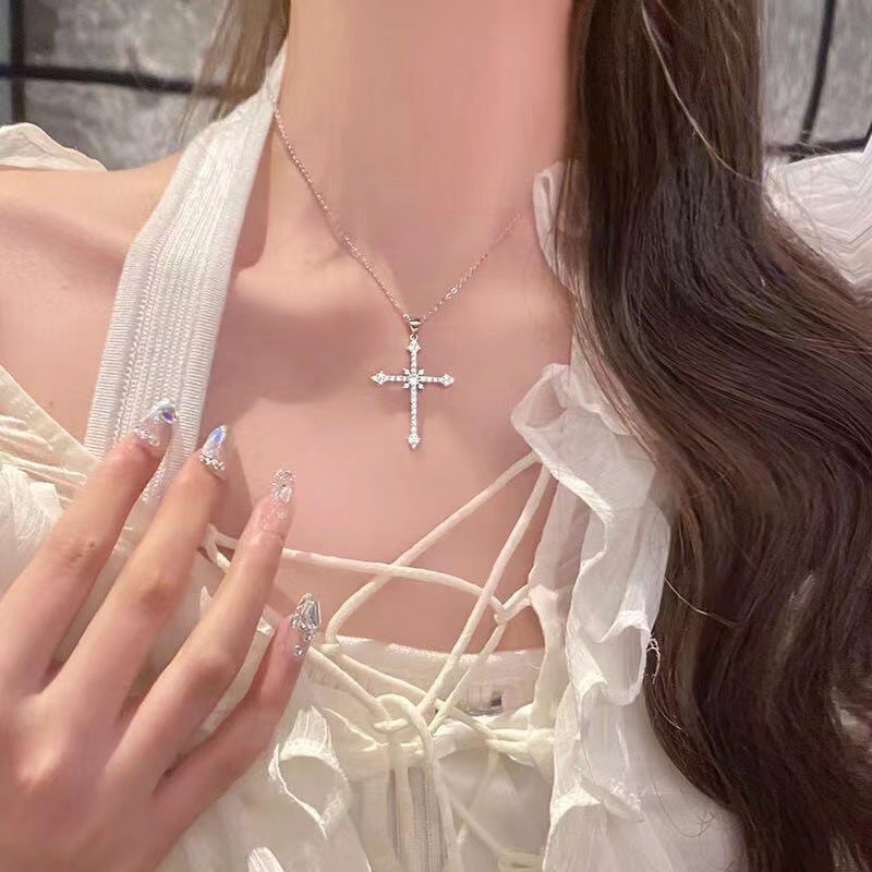 Cross necklace woman