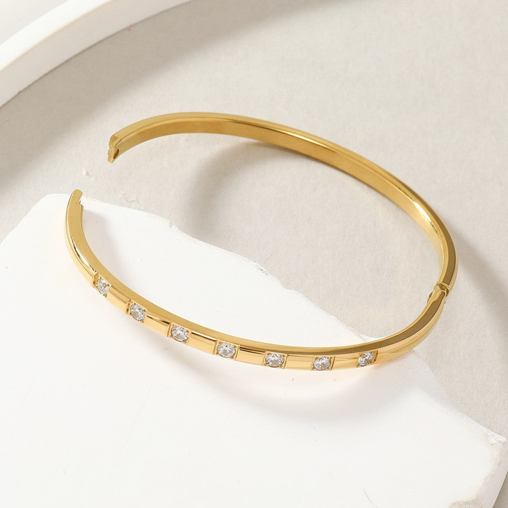 Diamond Bracelet with O-Clasp