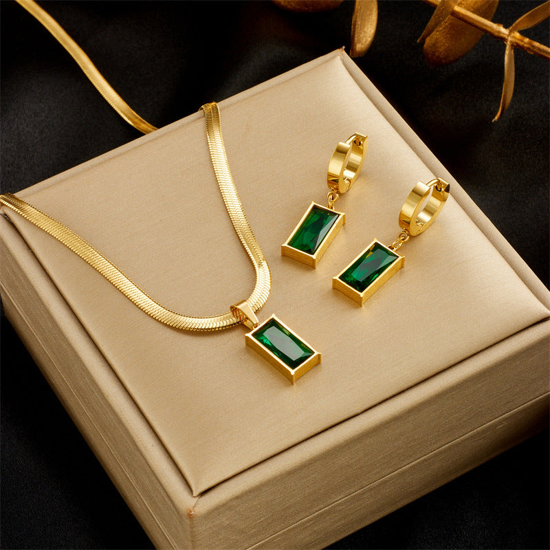Luxury Blade Chain Pendant Emerald Zircon Advanced Light Sense
