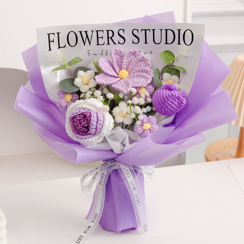 Hand-knitted flower bouquets made of wool