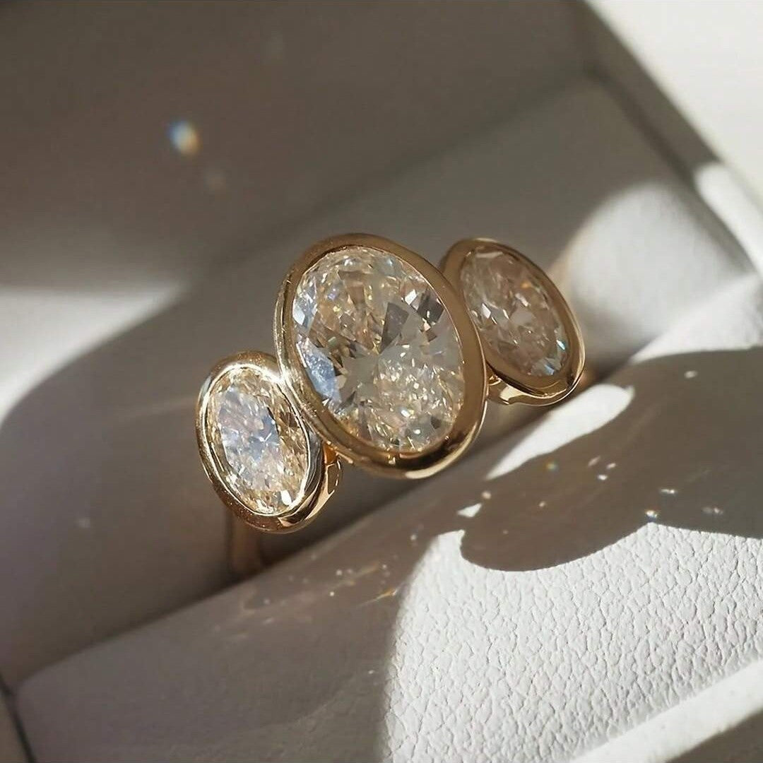 High-End Fashion Oval Diamond Ring, Retro Light Luxury Versatile Ring Wholesale