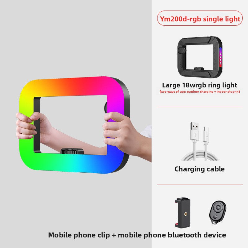 Hold the circular lighting accessory