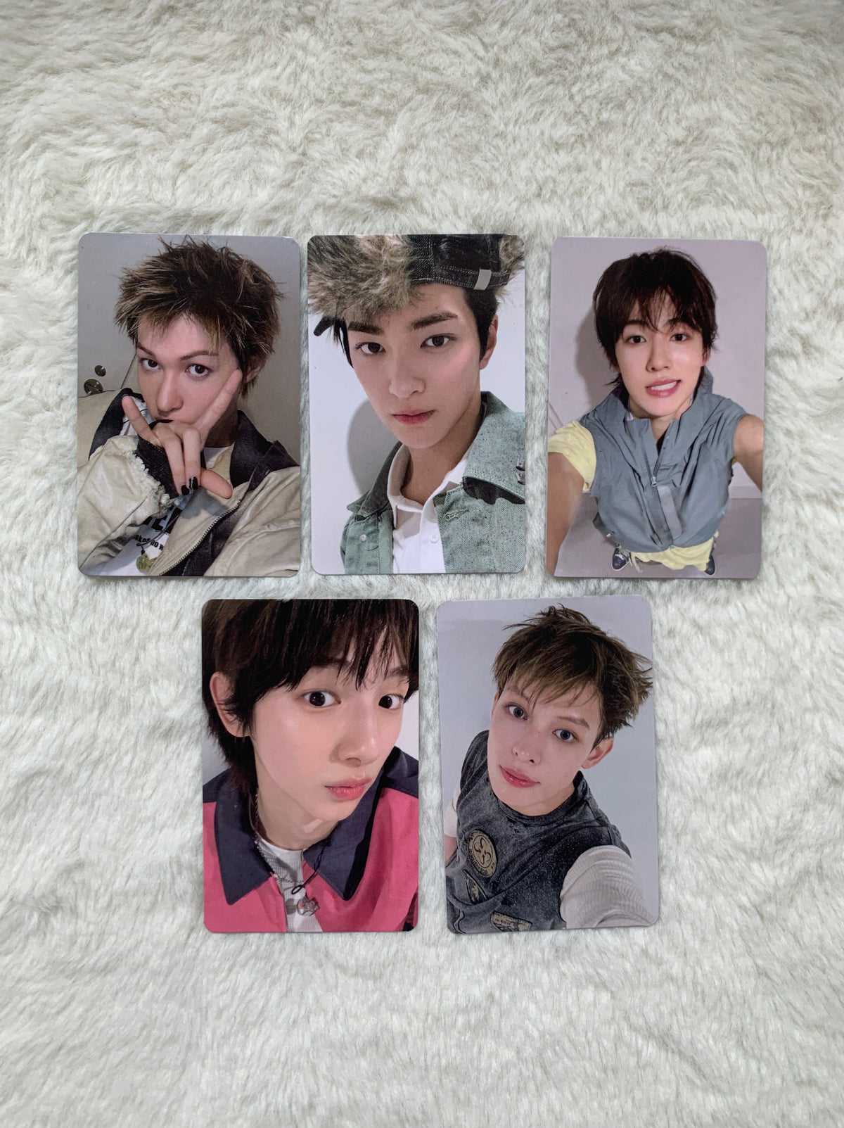 Idol Group Collectible Photo Cards