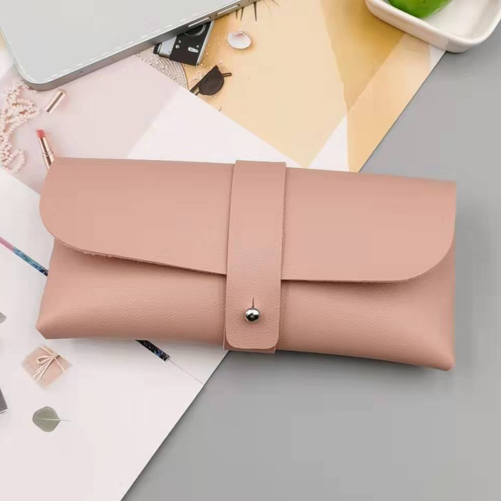 In-Stock New Models of Sunglasses, Leather Cases, Wholesale Portable Eyeglass Cases, Black Soft Case with Snap Button