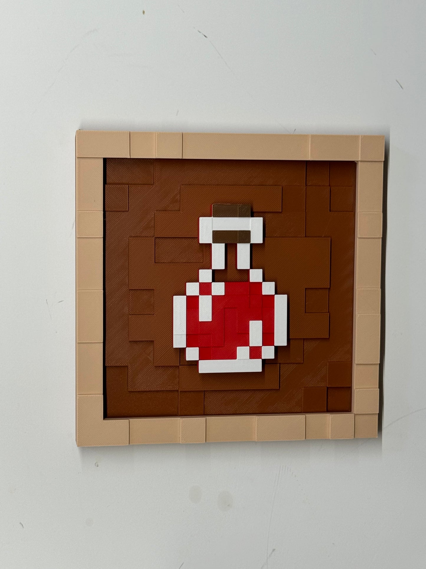 Item display box with magnetic decorative pieces