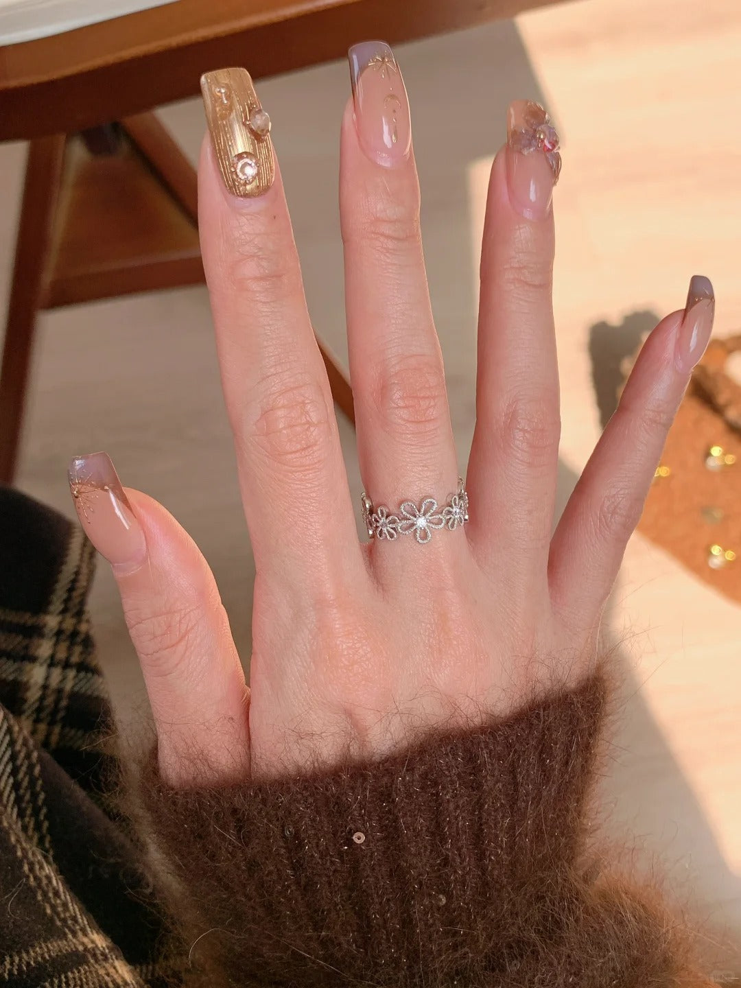 Lace garland ring