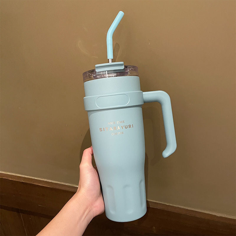 Large-capacity water cup
