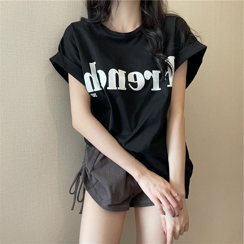 Loose-fitting short-sleeved T-shirt for women