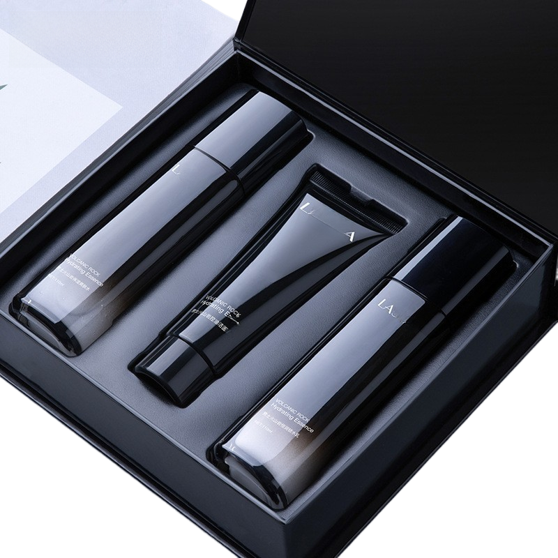 Men's Multi-Effect Revitalizing Moisturizing and Oil-Controlling Skincare Products