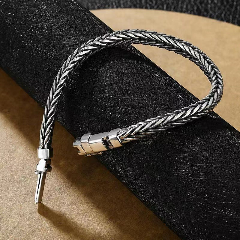 Pin-type keel bracelet