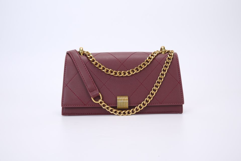 Rhombus Chain Crossbody Bag