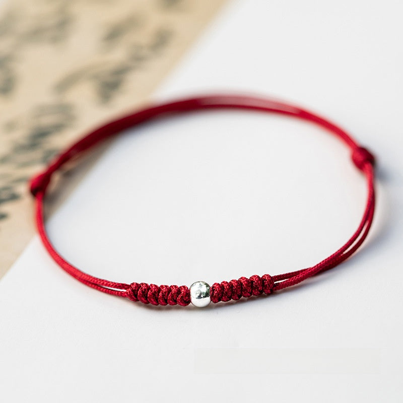 Weaving a bracelet