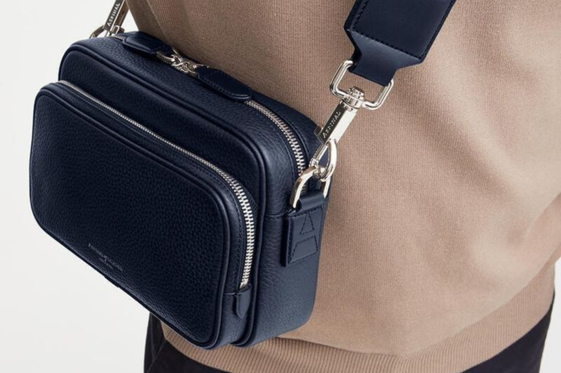 https://www.globalswanky.com/collections/waist-bags