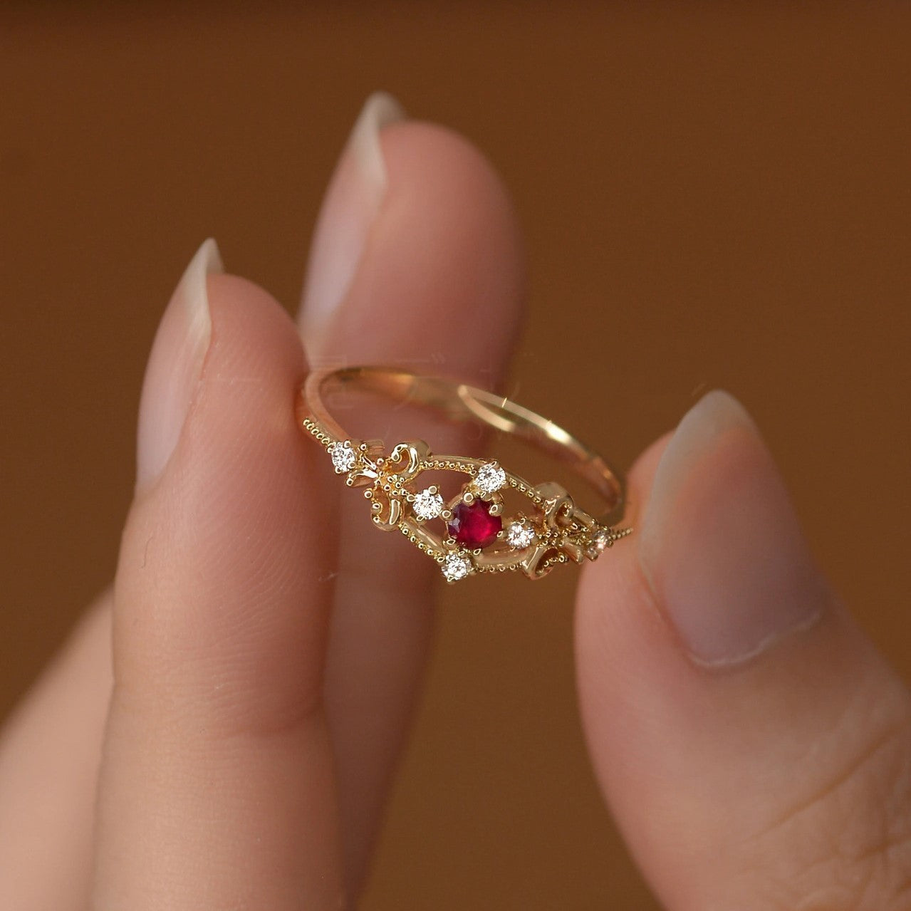 French-Style Faux Ruby Ring Vintage Openwork Fashion Ring
