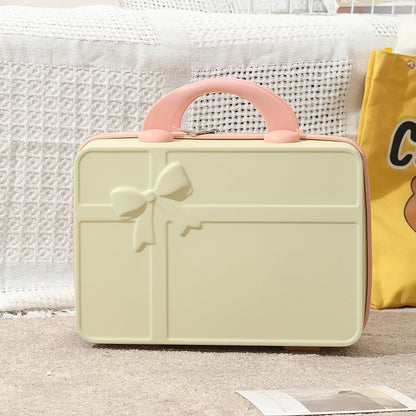 14-inch handbag for fashionable makeup