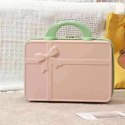 14-inch handbag for fashionable makeup
