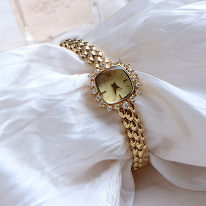 Women’s Niche Vintage Thin-Chain Watch – Timeless Design