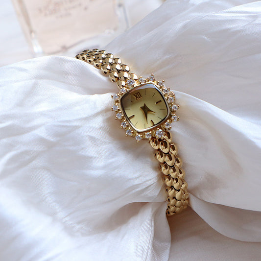 Women’s Niche Vintage Thin-Chain Watch – Timeless Design