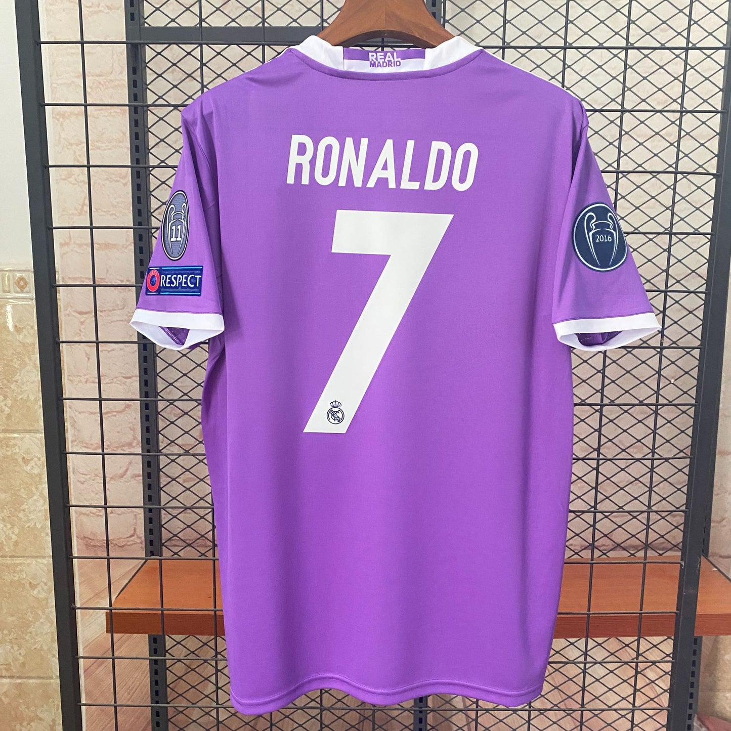 1617 Real Madrid Away Long-Sleeved Suit Jersey No. 7 Ronaldo Football Shirt