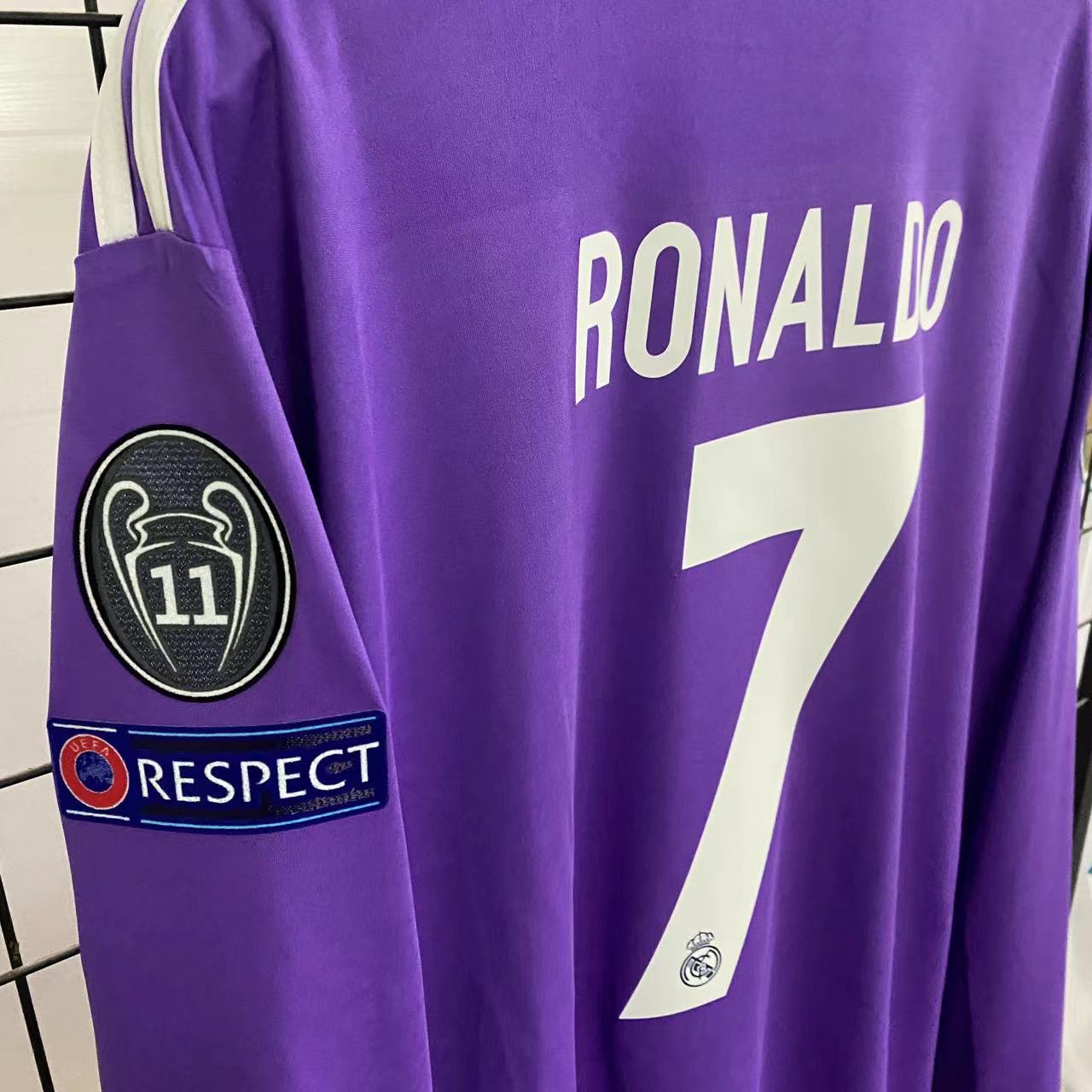 1617 Real Madrid Away Long-Sleeved Suit Jersey No. 7 Ronaldo Football Shirt