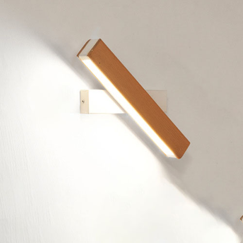 Modern Wooden LED Wall Lamp – Adjustable Lighting for Dining