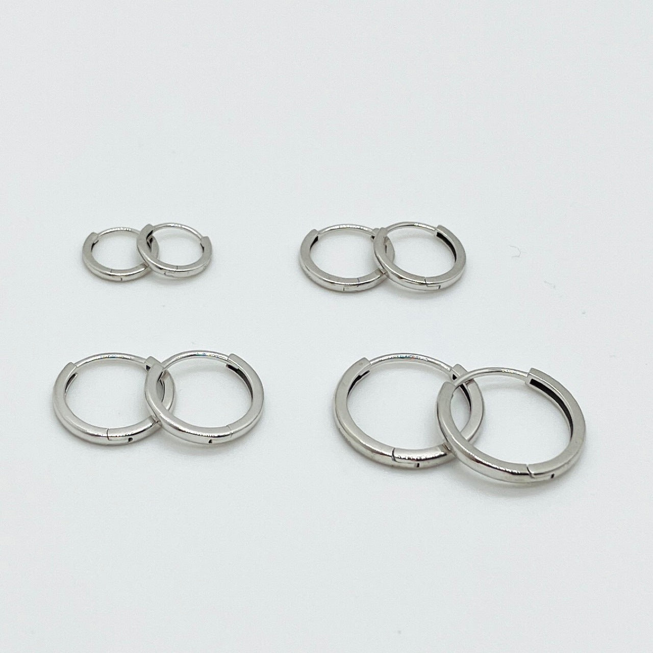 18K Gold Glossy Hoop Earrings
