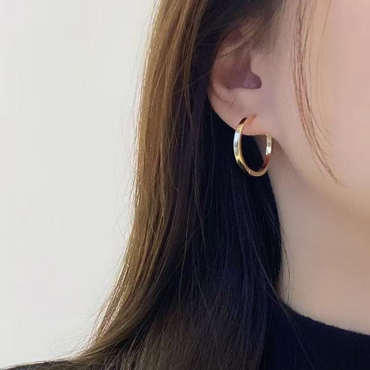 18K Gold Universal Earrings