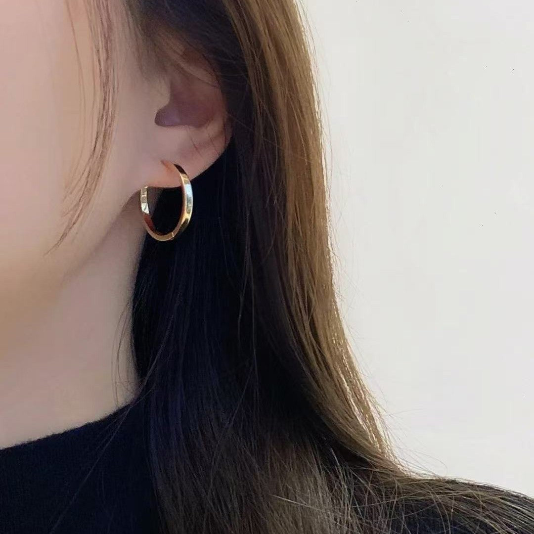 18K Gold Universal Earrings