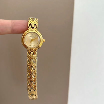 Buy Refined Womens Watch for the Modern Niche Woman