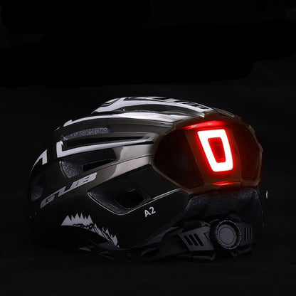Mountain Bicycle Helmet – Protective Cycling Equipment for Safe & Comfortable Riding
