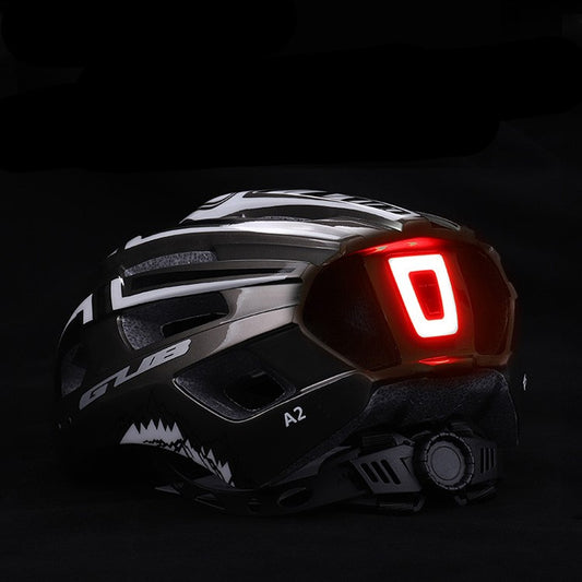 Mountain Bicycle Helmet – Protective Cycling Equipment for Safe & Comfortable Riding