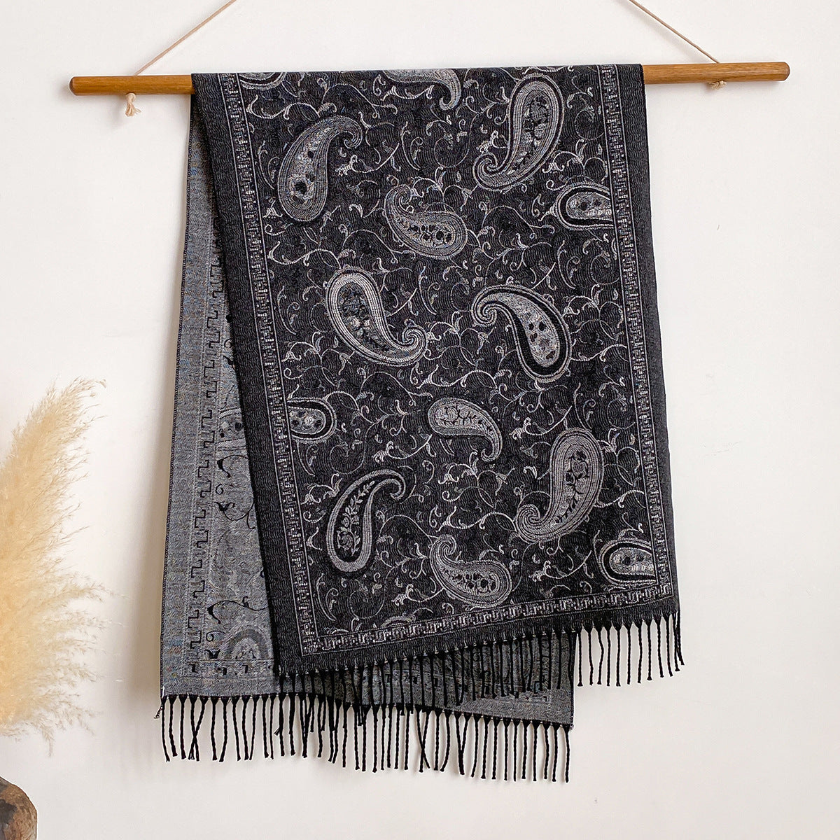 New Cashmere-look Scarf With Cashew Pattern for Women