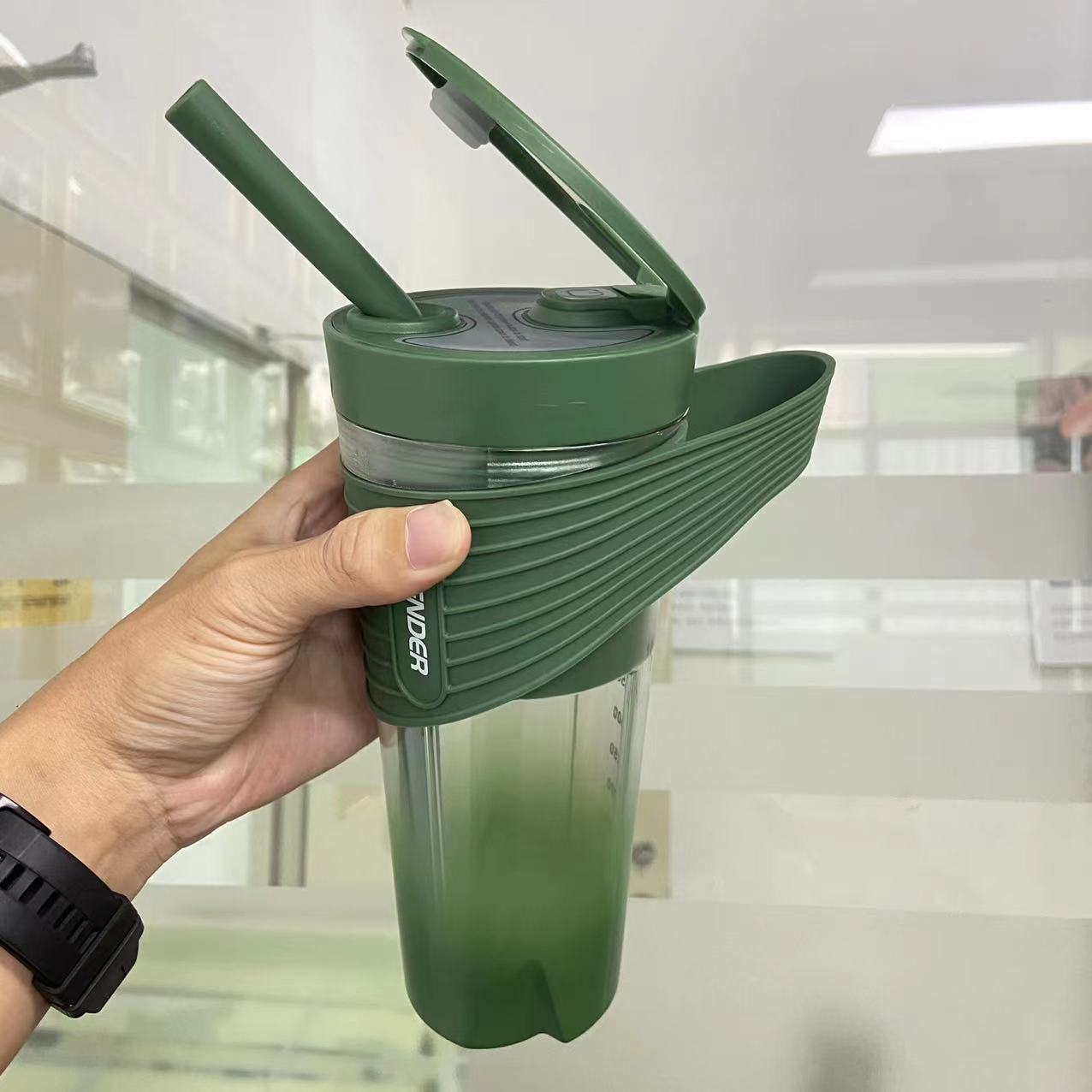 Rechargeable Portable Juicer Cup Blender for Quick Smoothies