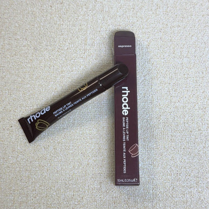 Moisturizing tinted lip gloss and lipstick