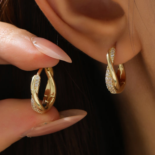 Elegant and Fashionable Earrings for Women Simple Classy Look