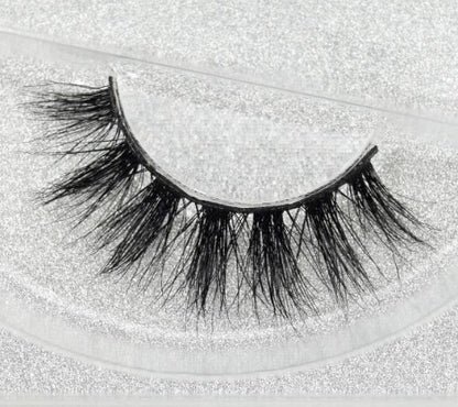 Buy 3D Mink Eyelashes – Natural & Luxurious Lashes