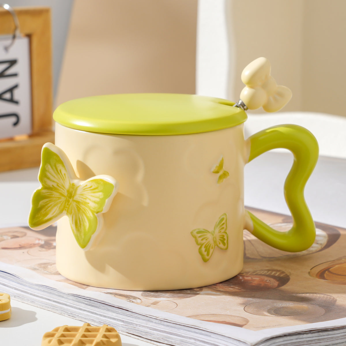3D Embossed Butterfly Ceramic Mug with Lid and Spoon