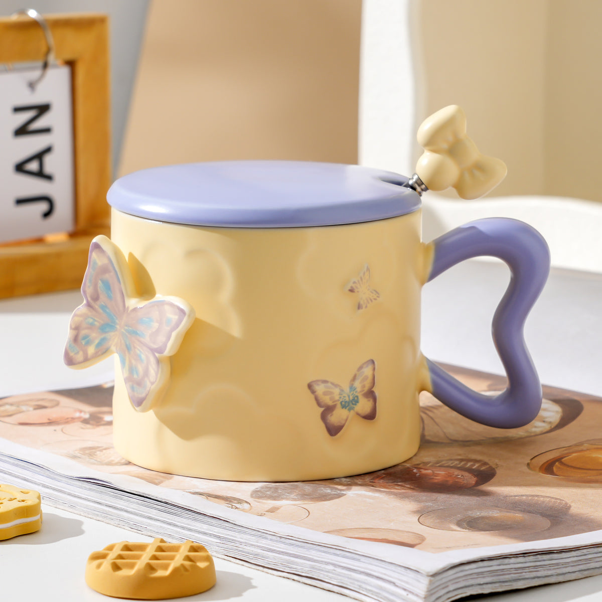 3D Embossed Butterfly Ceramic Mug with Lid and Spoon