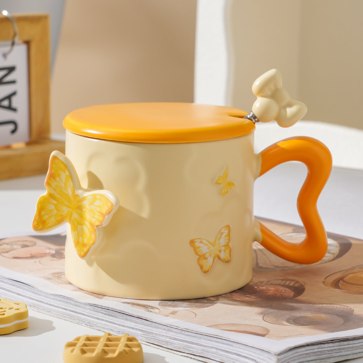 3D Embossed Butterfly Ceramic Mug with Lid and Spoon