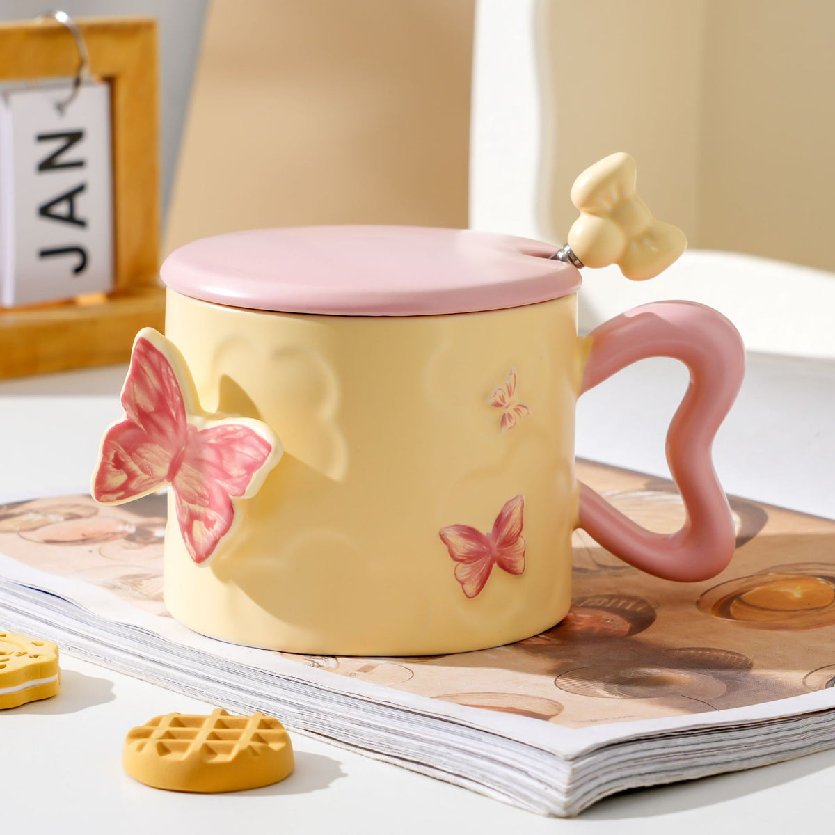 3D Embossed Butterfly Ceramic Mug with Lid and Spoon