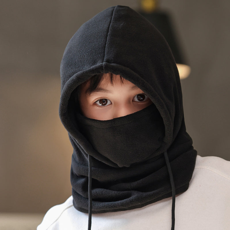Buy Luxury Skullies & Beanies for Modern Cold Weather Wear.