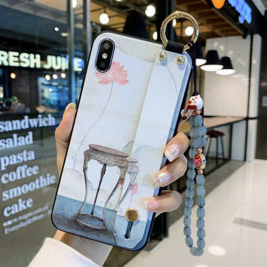 Rose Flowers Wrist Strap Phone Case – Compatible with iPhone