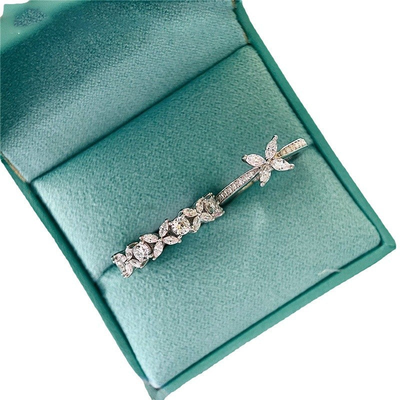 Leaf and Horse-eye Diamond Ring for Women Fashion Jewelry
