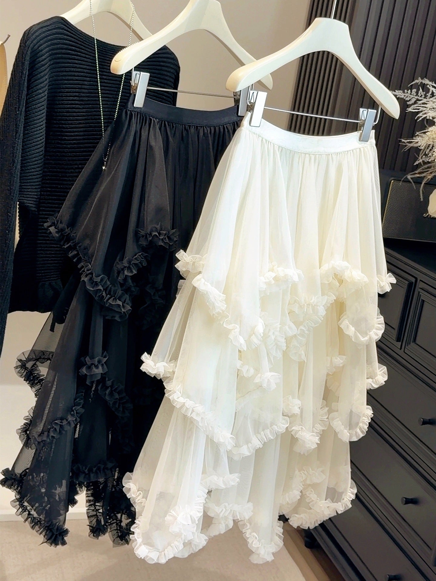 Women’s Fashion Irregular Ruffle Trim Mesh Skirt Stylish & Chic