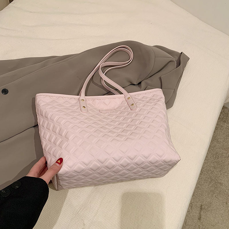 Lightweight Crossbody Bags for Everyday Comfort.