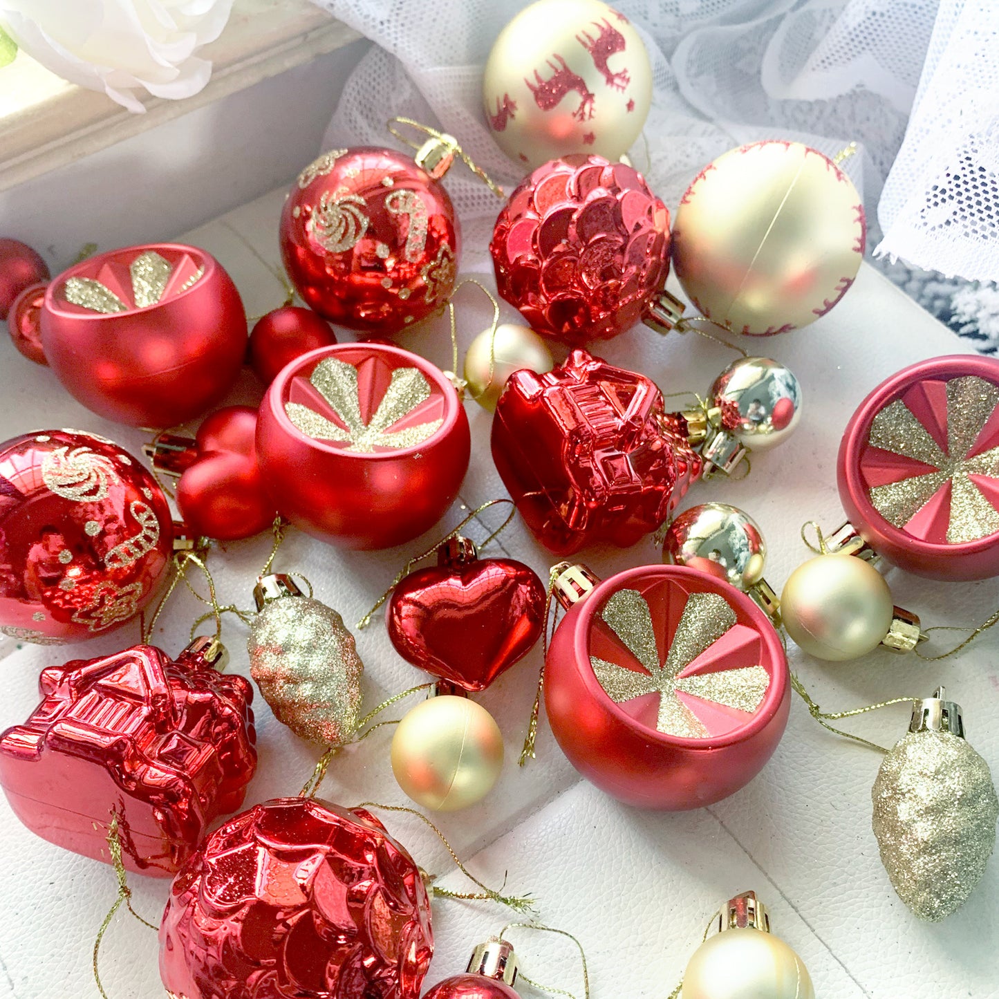6cm Electroplated Christmas Ornament Ball with Hand-Painted Designs